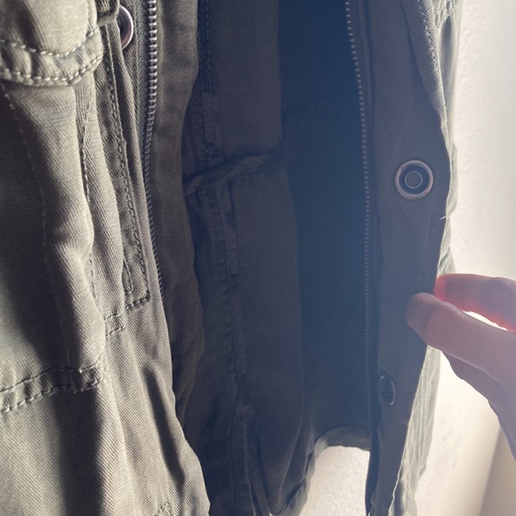 Sanctuary Large Womens Zip-Up Army Green Vest - Picture 3 of 5